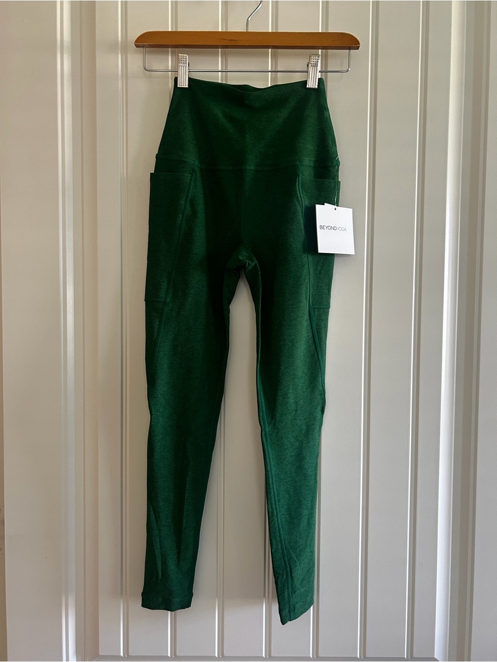Beyond Yoga Spacedye Out Of Pocket High Waisted Legging NWT
Green